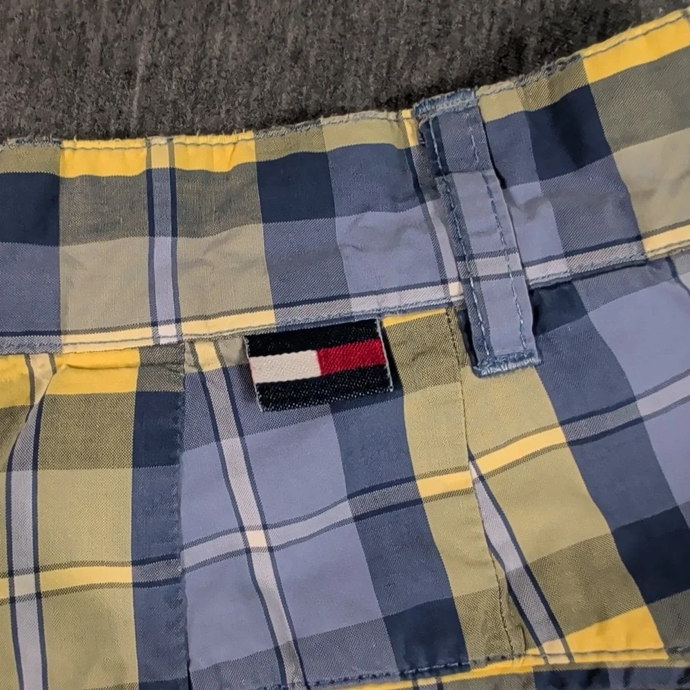 TOMMY HILFIGER Vtg Blue/Yellow Plaid Shorts Womens Sz 8 W28